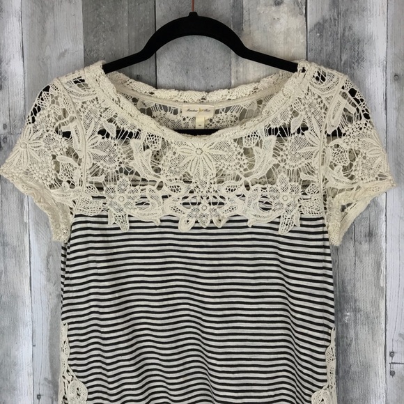 Anthropolgie Meadow Rue Lace Edge Tee XS EUC - Picture 5 of 8